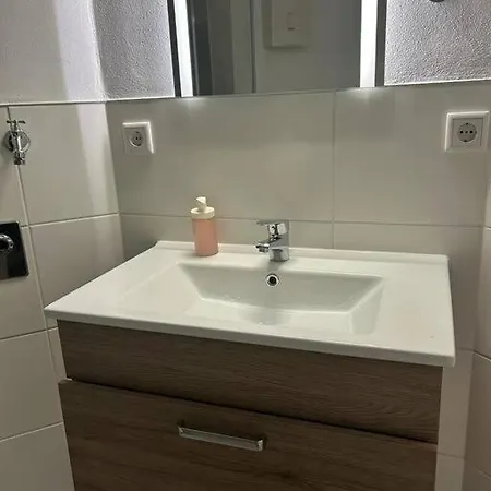 Moderne Nahe Zentrum Apartment